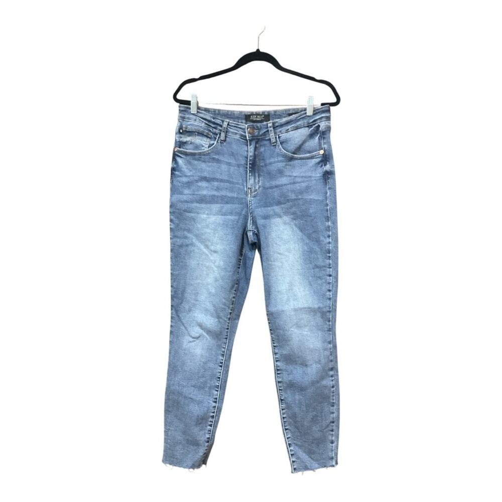 Judy Blue Relaxed Fit Jeans